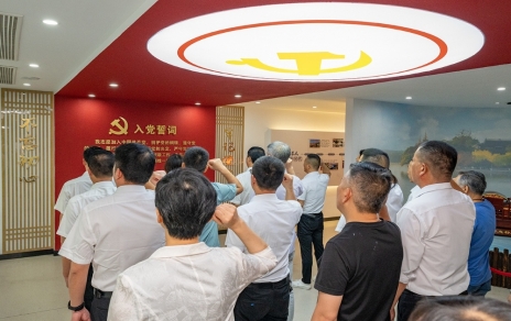 四敢爭先拼搏奮斗再出發(fā)！